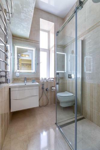Rynok Square City Center Two Bedroom Apartment!