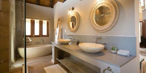 Ntamba Safari Lodge