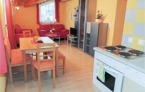 Apartment Stranach II