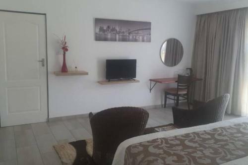 Villa Pacific Country Lodge, Plot 79 Leeuwkuil, Percy Fyfe Road