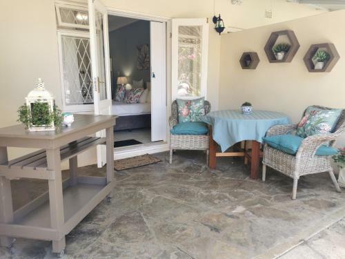 Hostal Eight Palms