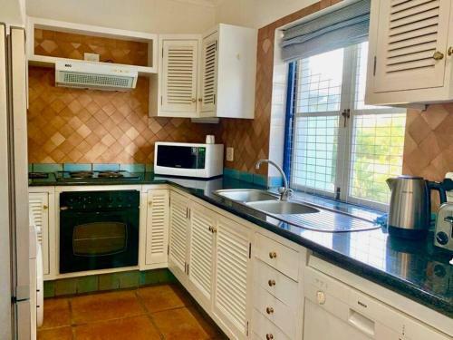 Apartamento Caribbean Estates Montego Bay 38 - A Riverside Getaway