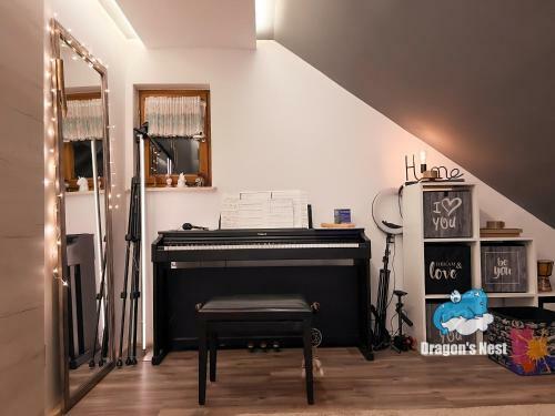 Apartamento Dragon?s Nest: Cozy & Modern Attic Loft Nuremberg