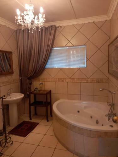 Hostal Michael-angelo Guest House