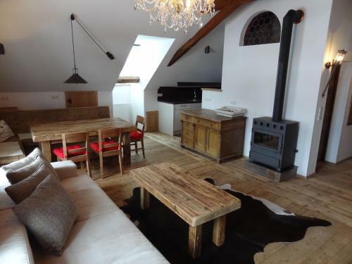 Posada Ansitz Burg Heimfels