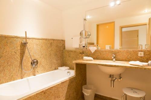 Landhotel Gr�nenbach