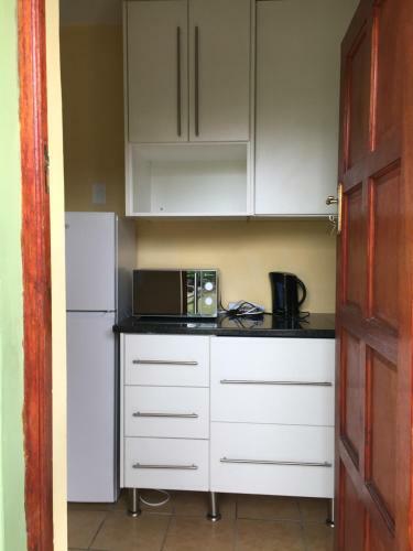 Hostal Rehoboth Family Guest House