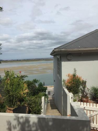 Riverfront Close To Beach