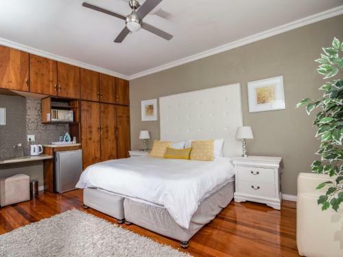 Hostal Cashmere Suites