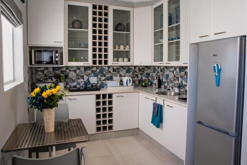 Hostal Kingsbeach Cottages