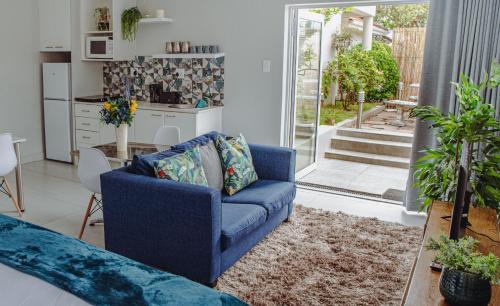 Hostal Kingsbeach Cottages