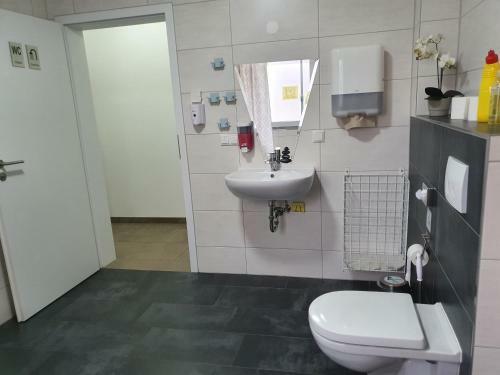 Hostal Seelze-letter Monteurzimmer / Apartment / Messezimmer