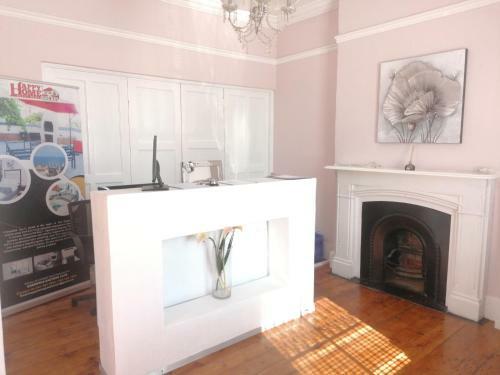 Hostal Happy Homes Guest House, Richmond Hill