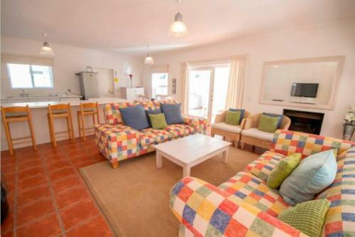 4176 River Club