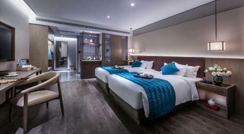 Liz Hotel