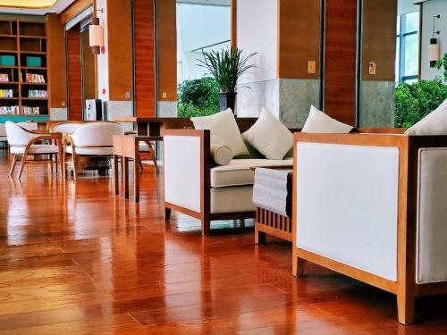 Ustay Luxury Hotel