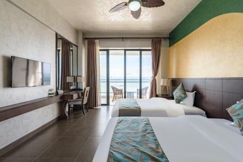 Floral Hotel Lingshui Lanshe Beach Seaview