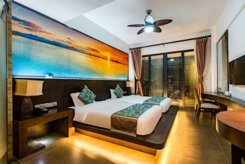 Floral Hotel Lingshui Lanshe Beach Seaview