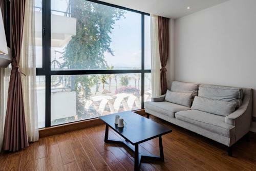 Floral Hotel Lingshui Lanshe Beach Seaview