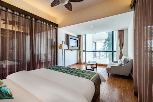Floral Hotel Lingshui Lanshe Beach Seaview
