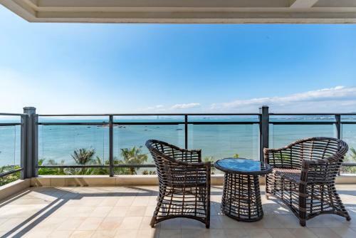 Floral Hotel Lingshui Lanshe Beach Seaview