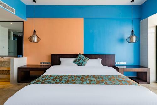 Floral Hotel Lingshui Lanshe Beach Seaview