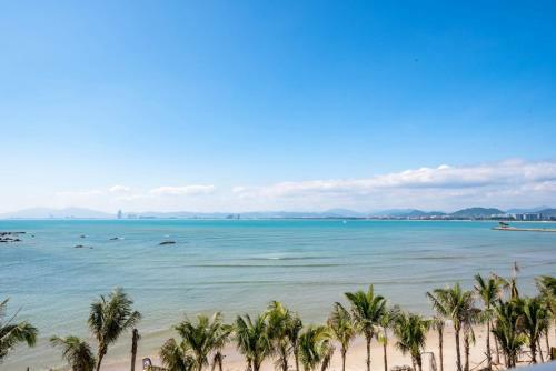 Floral Hotel Lingshui Lanshe Beach Seaview