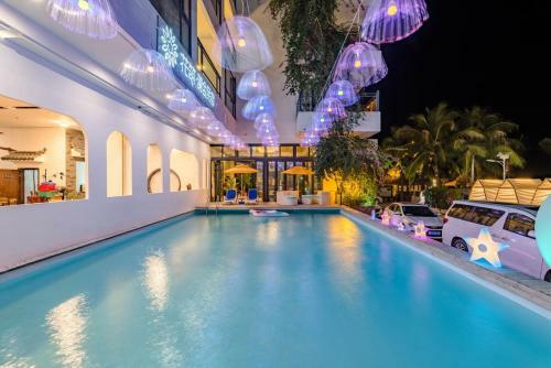 Floral Hotel Lingshui Lanshe Beach Seaview