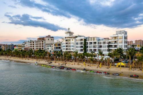Floral Hotel Lingshui Lanshe Beach Seaview