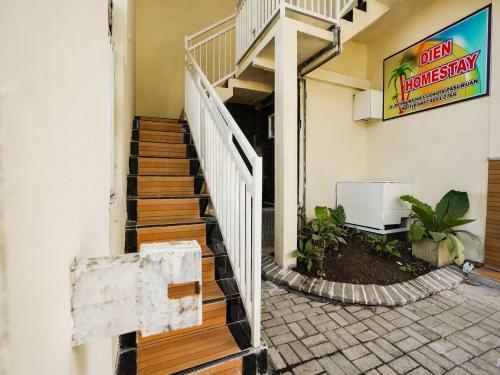 Hotel Oyo 90936 Dien Homestay