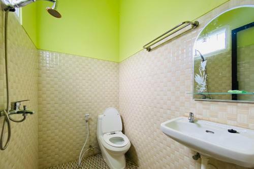 Hotel Rumah Kayu Pinggir Kali Redpartner