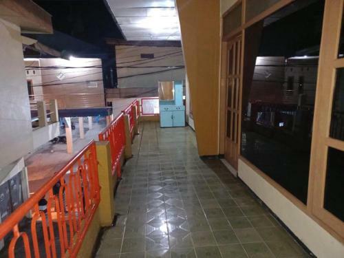 Hotel Oyo 90757 Am'key Villa Tretes 1