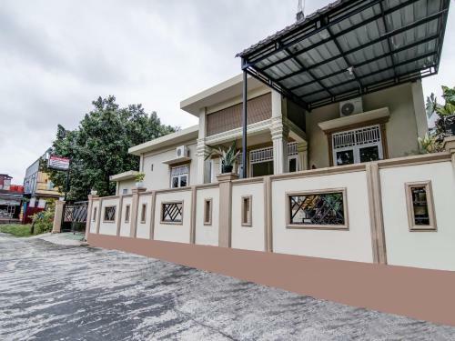 Hotel Oyo 90942 Kost Syari'ah Panam