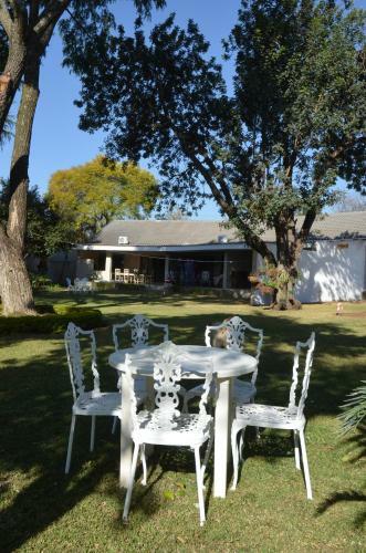 Bed & Breakfast 64 On Malabor