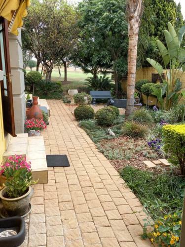 Hostal # The 14th Hole