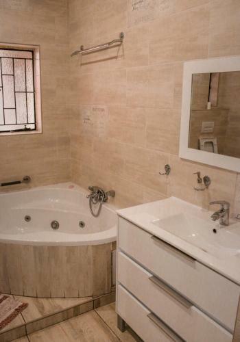 Hostal Ramata Guest House