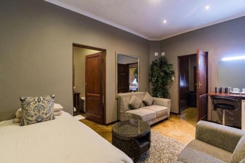 Hostal About Guest Lodge