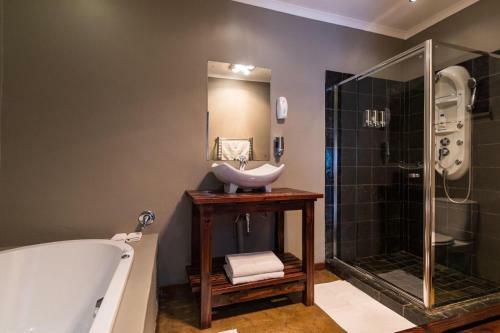 Hostal About Guest Lodge