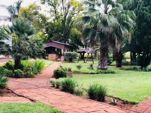 Hostal Mogoma Lodge