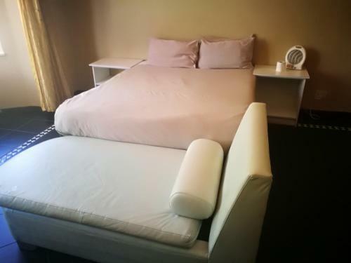 Hostal Phiri Motel