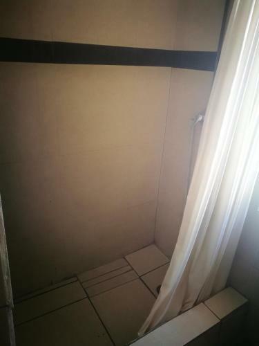 Hostal Phiri Motel