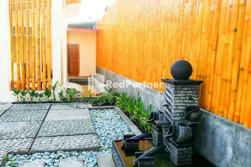 Hotel Sky Flores Bunglaow Syariah Redpartner