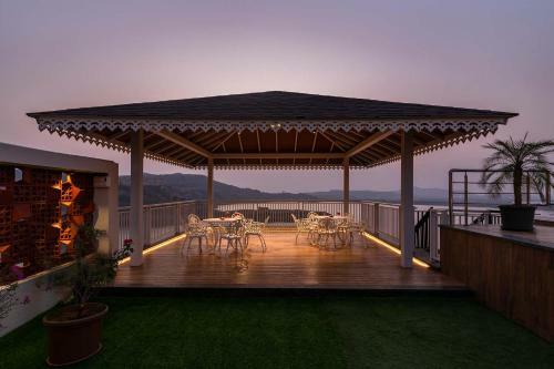 Villa Stayvista At Lake Arches