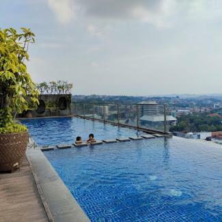 Louis Kienne Simpang 5 Wr Apartment Semarang Lt.7