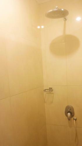 Rr Wisata Indah Hotel