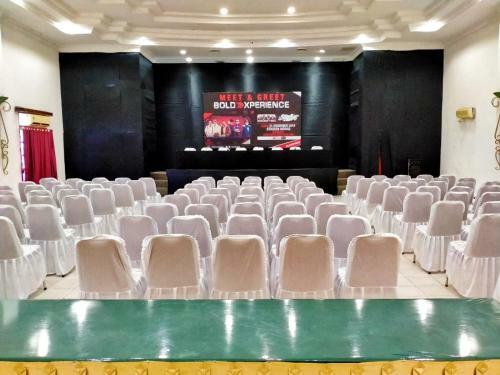 Rr Wisata Indah Hotel