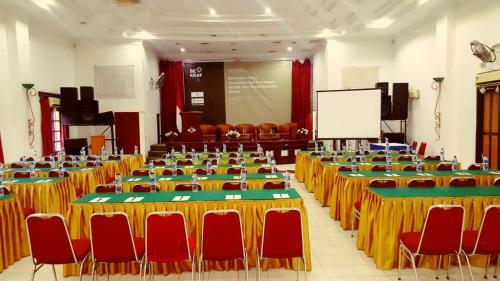 Rr Wisata Indah Hotel