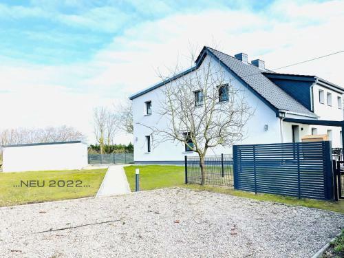 Snug Apartment In Zierow With Garden