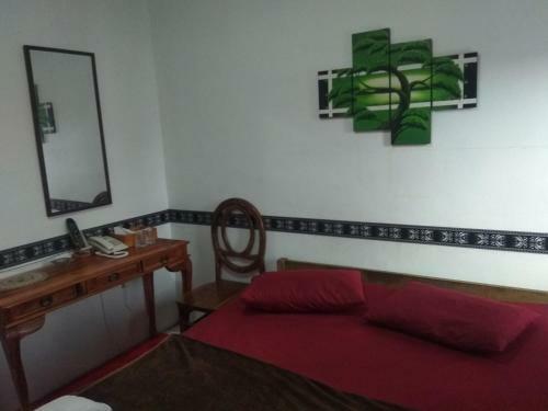 Hotel Oyo 90885 Villa Sairra Syariah