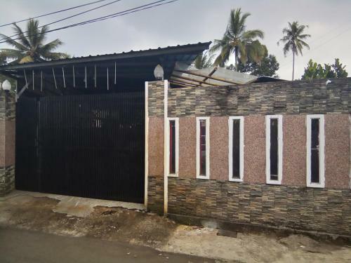 Hotel Oyo 90885 Villa Sairra Syariah